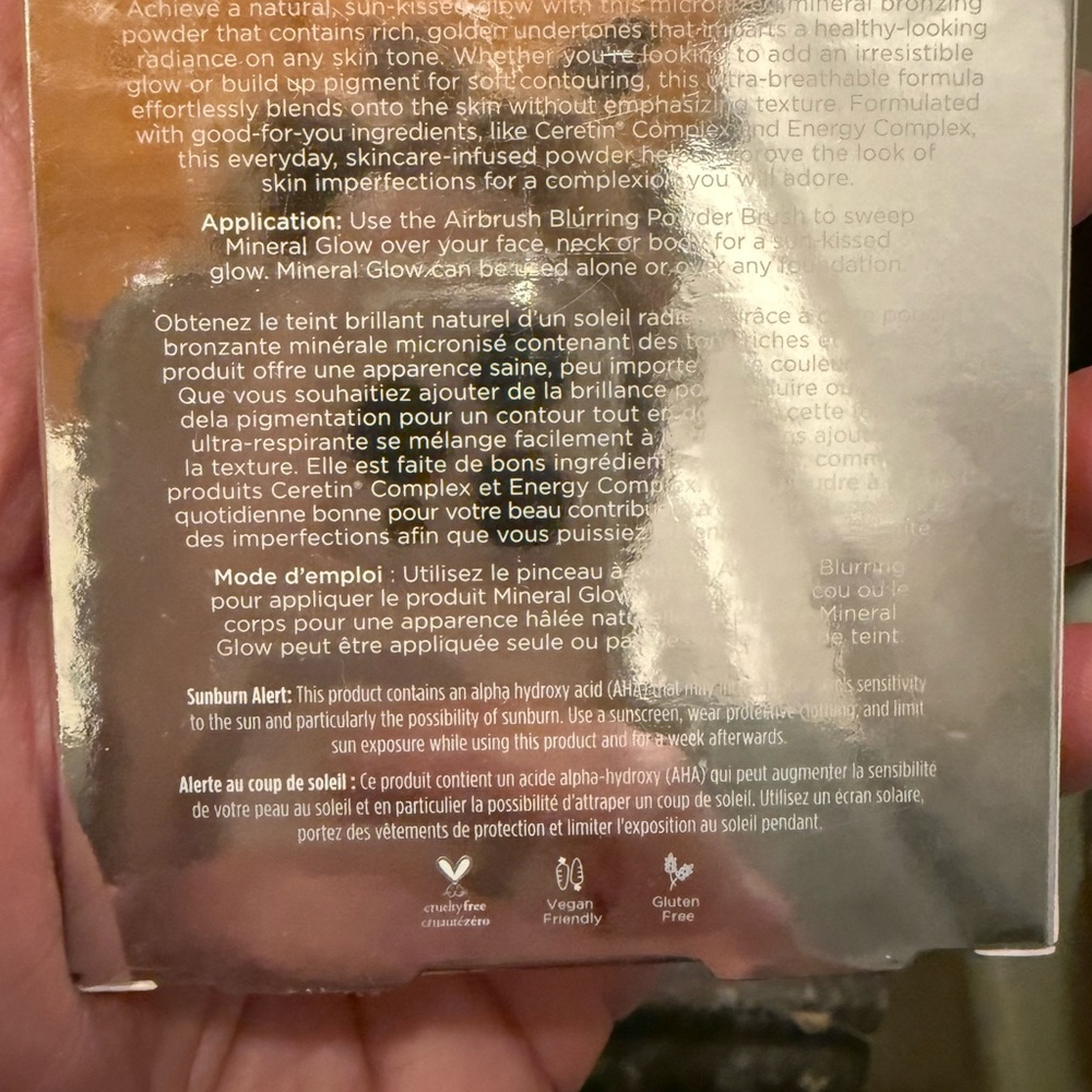PUR Skin Perfecting Mineral Glow Bronzing Powder - Picture 9 of 14